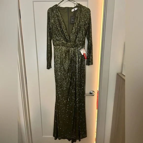 Mac Duggal | Dresses | Nwt Ieena For Mac Duggal Green Sequined Long Sleeve Gown | Poshmark Mac Duggal | Dresses | Nwt Ieena For Mac Duggal Green Sequined Long Sleeve Gown | Poshmark